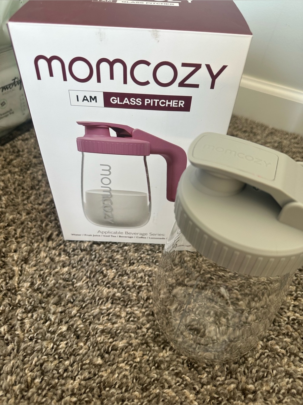 Momcozy Glass Pitcher with Gray Lid